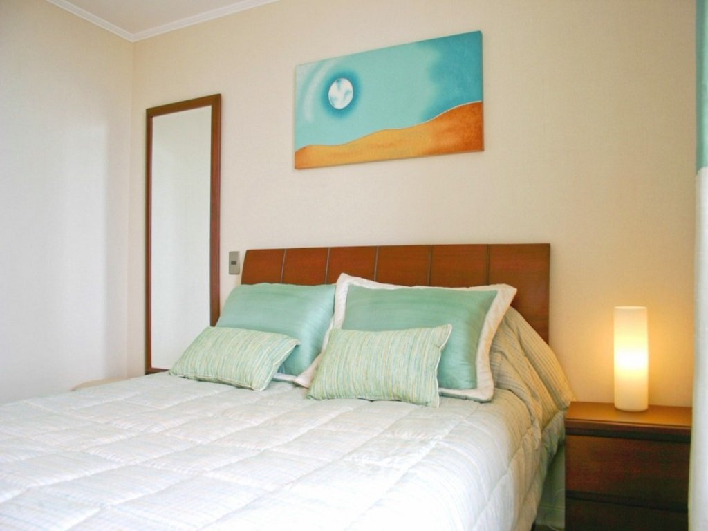 Lima-Apartment-rental-master-bedroom.